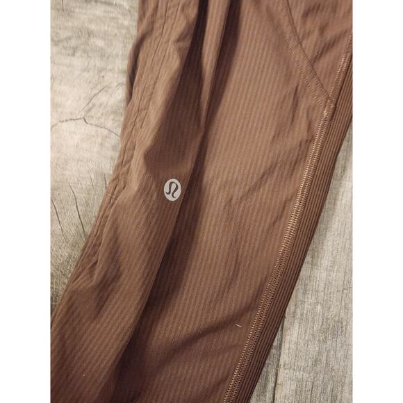 Lululemon Cropped Leggings Women's Brown S - Picture 4 of 4
